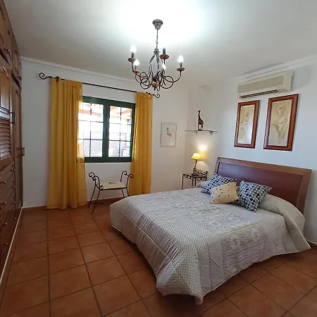 La Casona Tías
